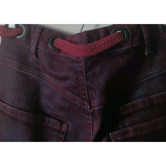 We The Free Moxie Flocked Pull On Barrel Leg Burgundy Jeans Size 25 - Picture 11 of 12